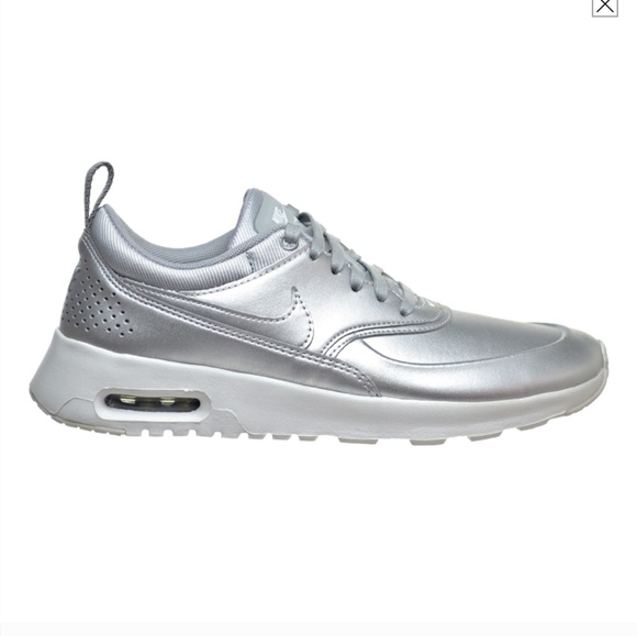 Nike Shoes - Nike Air Max Thea SE. 9.5.Silver.